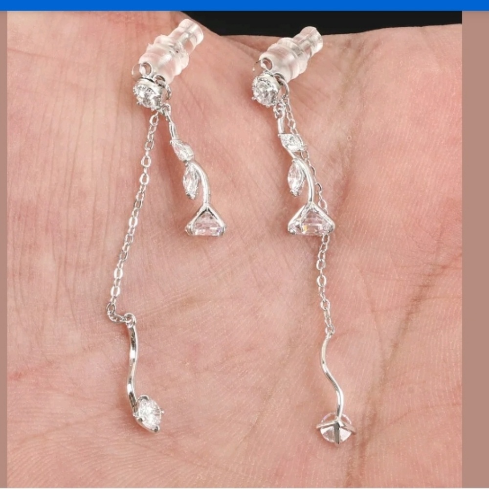 Dainty delicate white sapphire & silver earrings - Picture 3 of 9